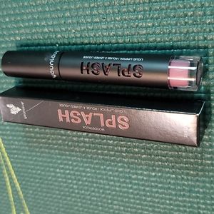 Younique Moodstruck Splash Liquid Lipstick in Snarky